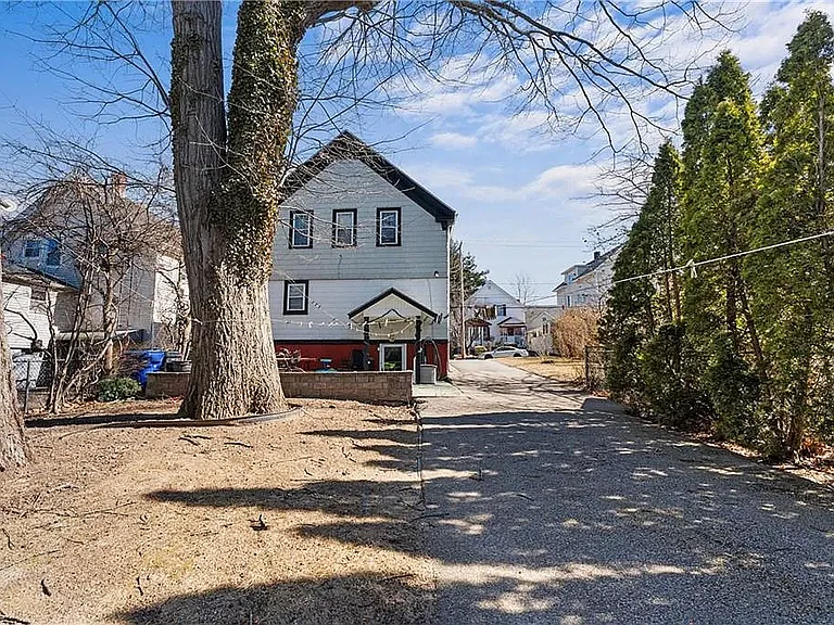148 Summit St — Photo 1