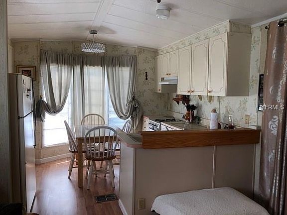 2nd image of 663 Yawl Ln