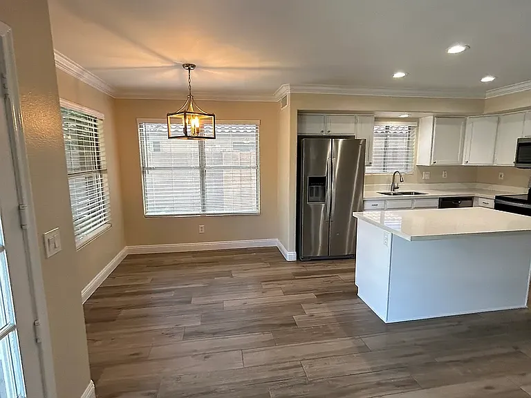 646 W Naranja Ave — Photo 10