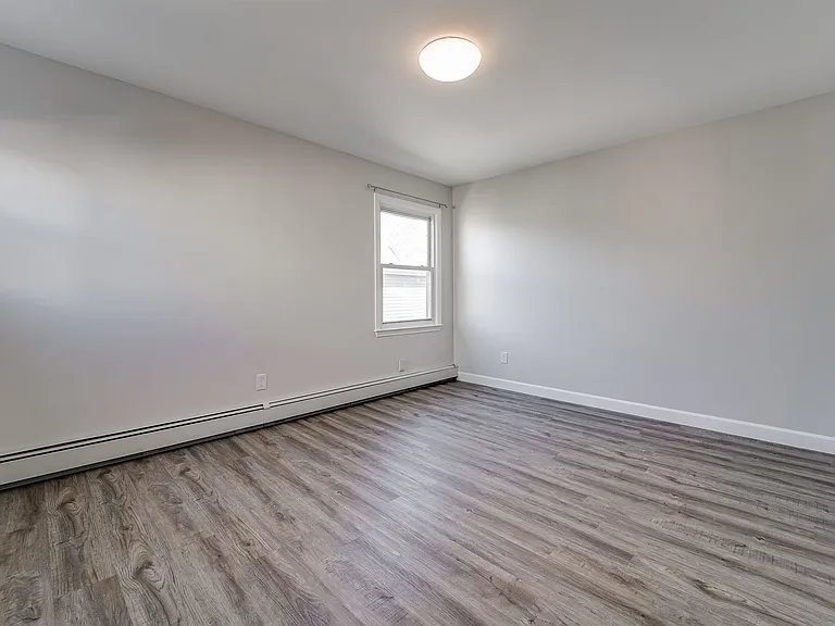 79 Hoyt St #2 — Photo 24