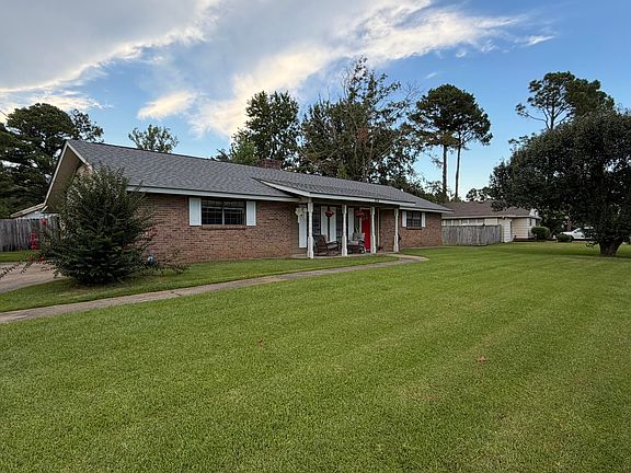 2nd image of 204 Westover Dr