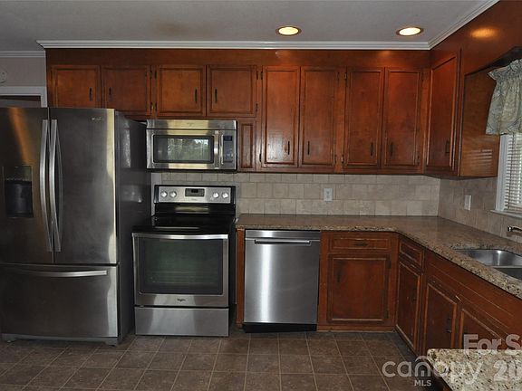 2nd image of 3693 Bethlehem Rd