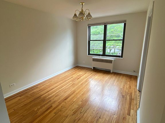 2nd image of 2800 W Albion Ave #2808-2