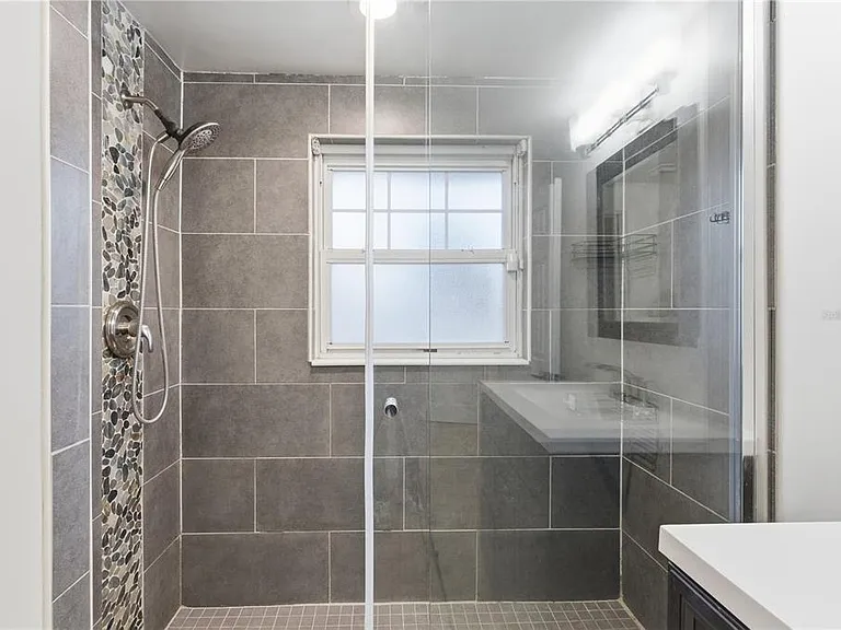327 Sunny Ln — Photo 27