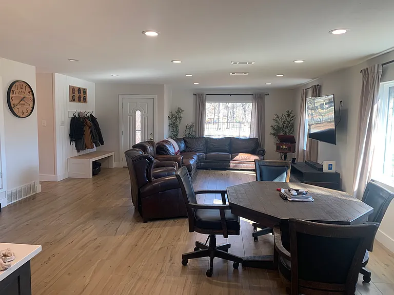 510 Squires Ln — Photo 3