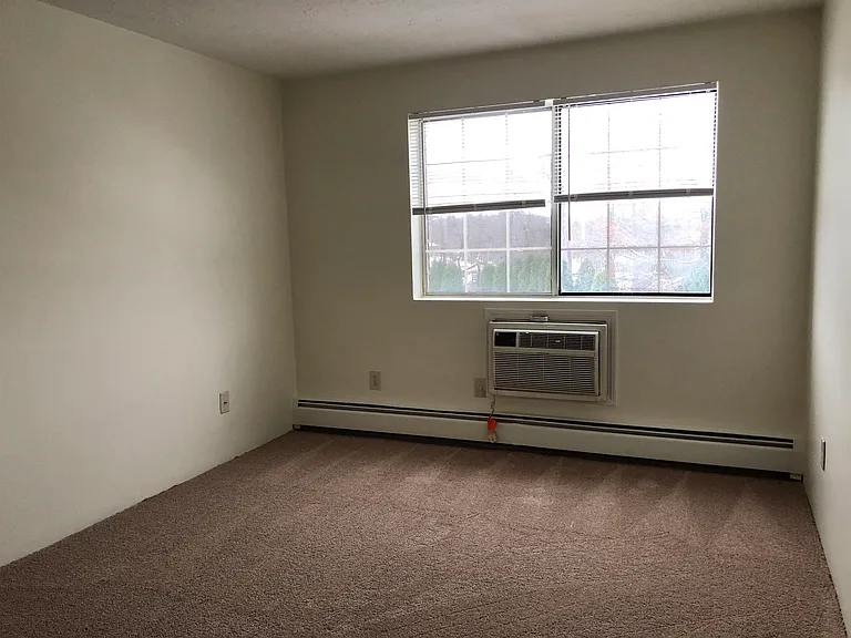 383 Huse Rd #6 — Photo 28