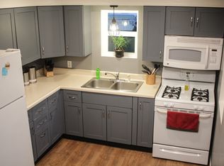 108 2nd St NW, State Center, IA 50247