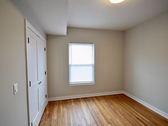 5th image of 2254 W Farragut Ave #2R