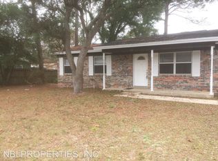 55 Berwick Cir, Shalimar, FL 32579