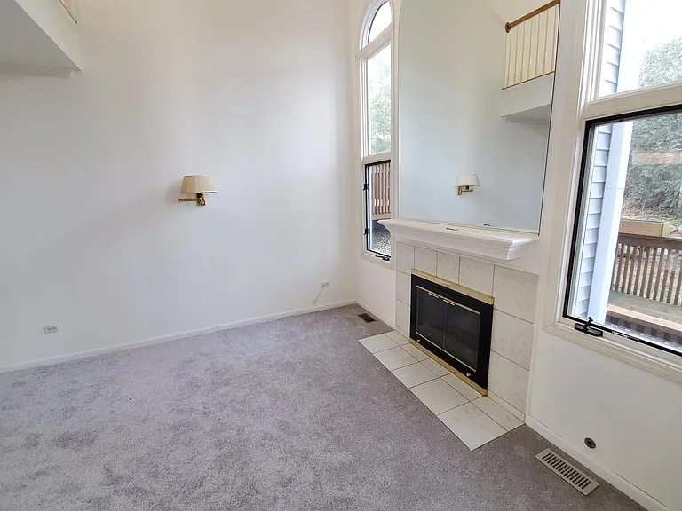 254 Charlotte Ct — Photo 8