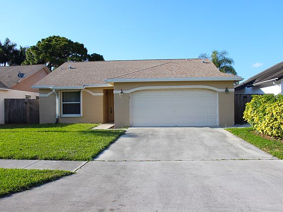 2nd image of 5236 Arbor Glen Cir