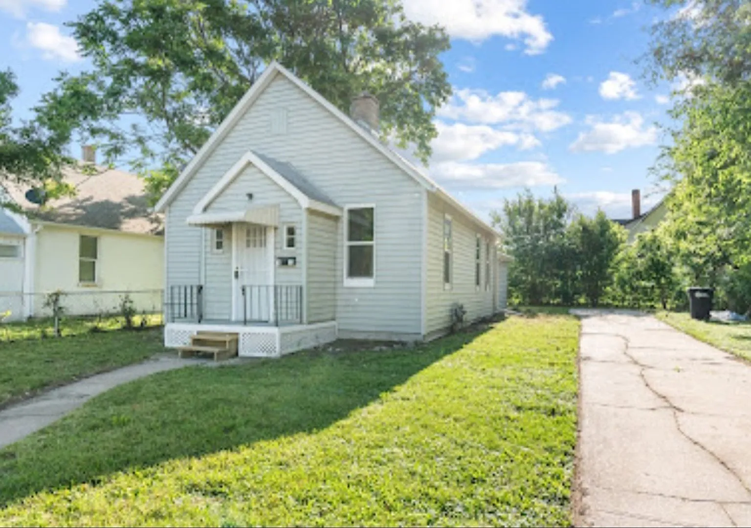 Updated 2 Bedroom Home! — Photo 3
