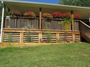 1335 Barnes Mountain Rd, Irvine, KY 40336