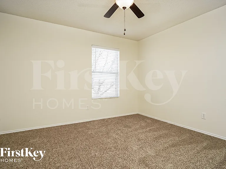 1464 Greenbrook Dr — Photo 11