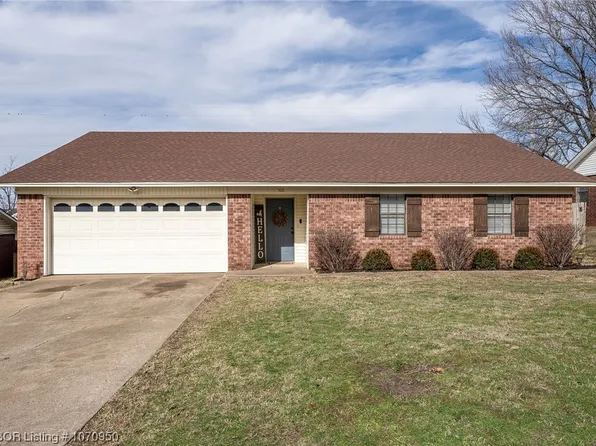 506 Deer Trl, Van Buren, AR 72956