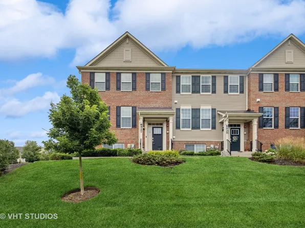 8927 Disbrow St, Huntley, IL 60142