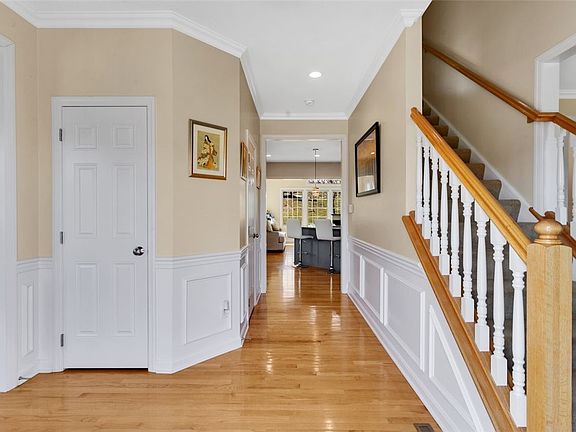 3rd image of 263 Strawberry Cir