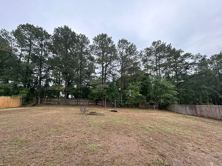 337 Americana Dr — Photo 4