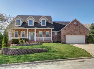 2712 W Executive Circle, Ozark, MO 65721