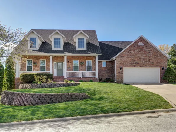 2712 W Executive Circle, Ozark, MO 65721