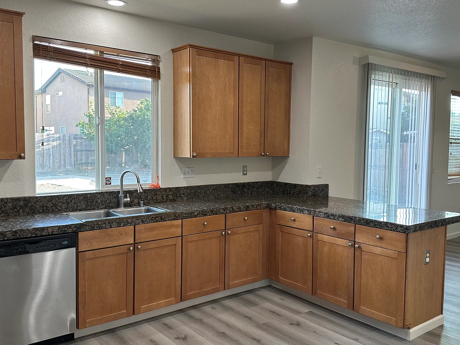 2528 Goldsmith Way — Photo 4