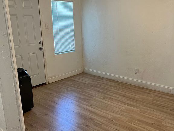 4th image of 8036 Mattox Ave
