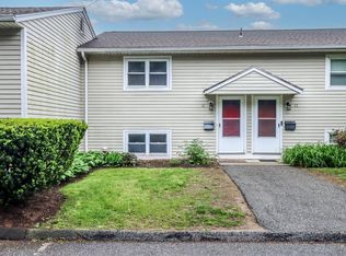 38 Sunny Valley Rd APT 11, New Milford, CT 06776