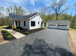 17 Mossybrook Rd, High Falls, NY 12440