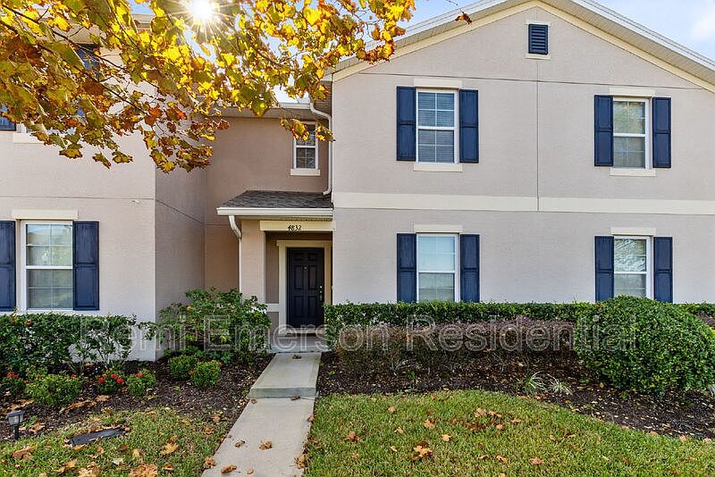 1st image of 4832 Riverwalk Dr