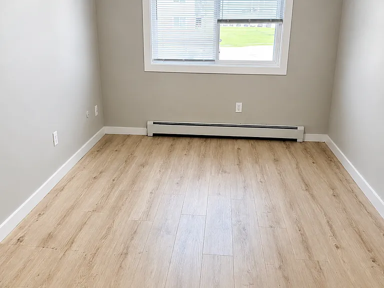 Brentwood Estates — Photo 8