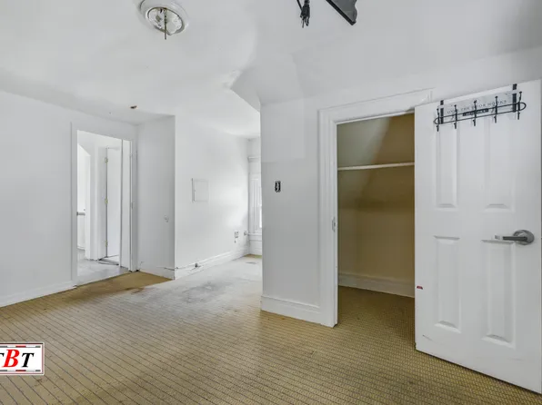 945 East 15th Street image 30 of 34