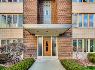 711 Busse Hwy APT 2B, Park Ridge, IL 60068