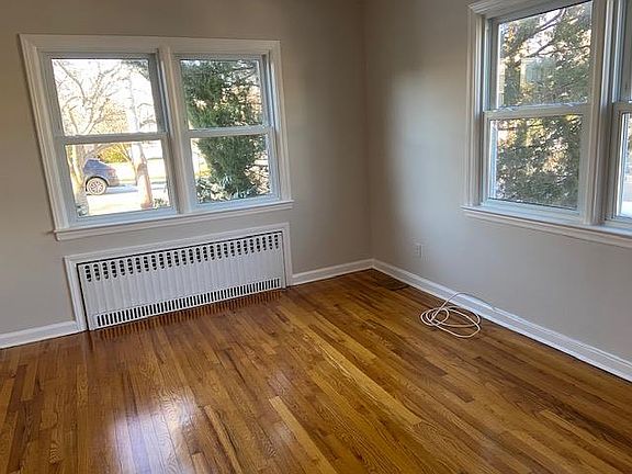 2nd image of 42 Beechwood Ave