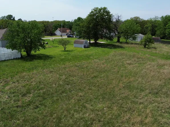 910 E 18th St, Galena, KS 66739