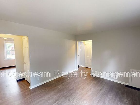 2nd image of 807 Winston Dr