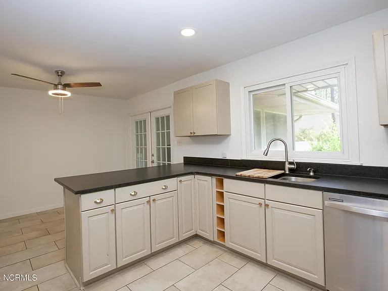 1000 Robinwood Rd — Photo 19