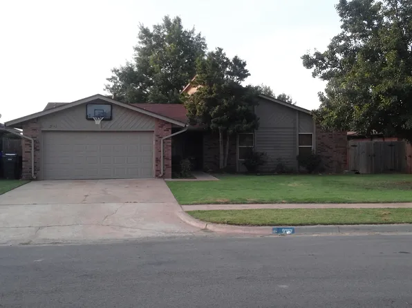 2717 Creekview Ter, Norman, OK 73071