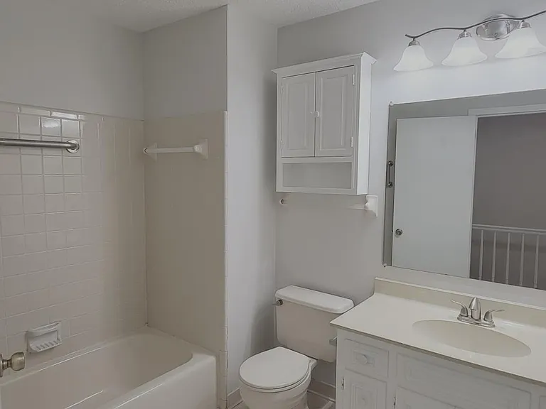 301 Hickory Pl — Photo 26