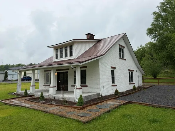 110 N Vincent Ln, Richlands, VA 24641