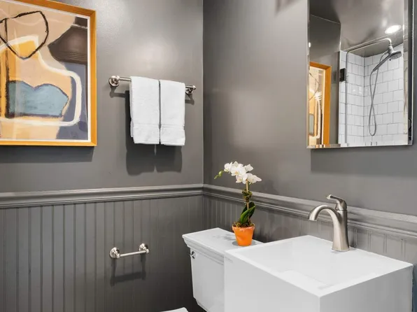 721 Saint Nicholas Avenue image 14 of 16