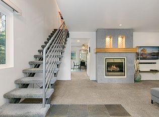 4576 Cove Dr APT C, Carlsbad, CA 92008