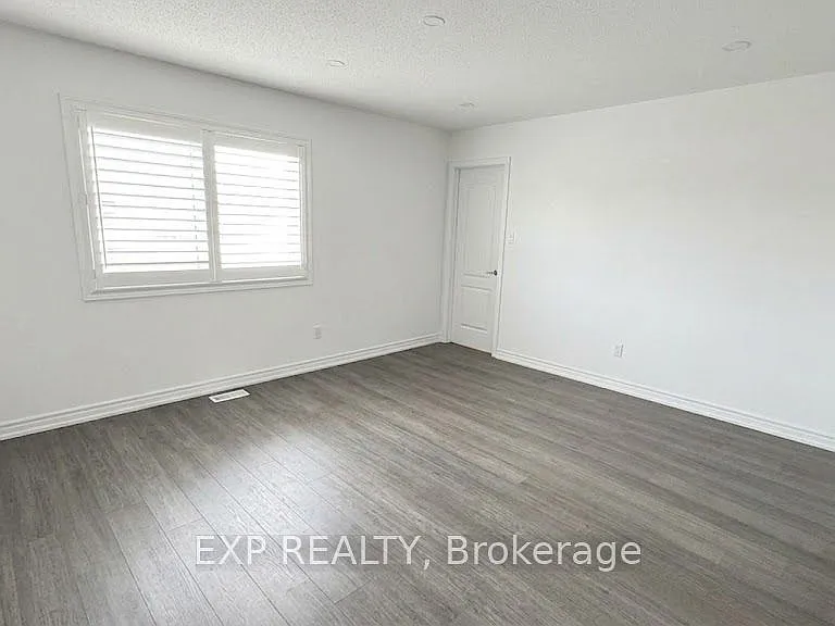 215 Remembrance Rd — Photo 22