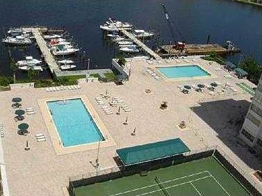 1st image of 18041 Biscayne Blvd #17014
