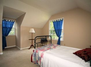 208 Dark Oak Dr, Cary, NC 27513