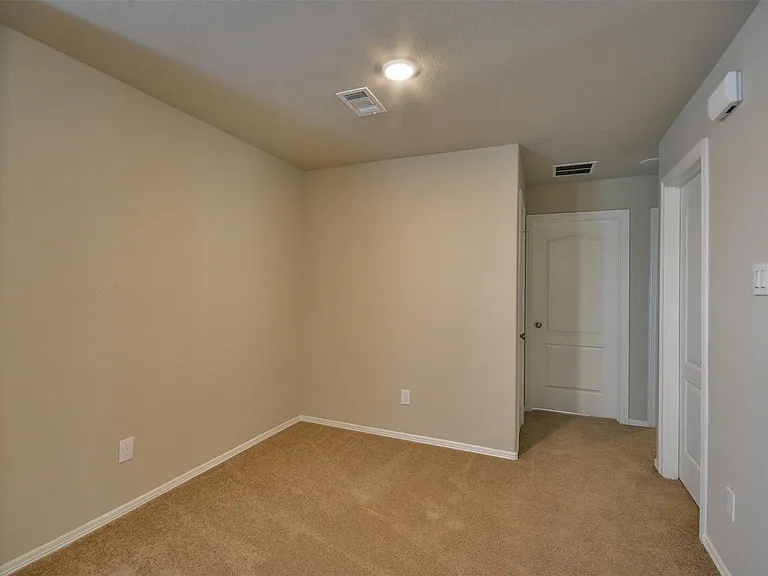24810 Winema Woods Ln — Photo 19