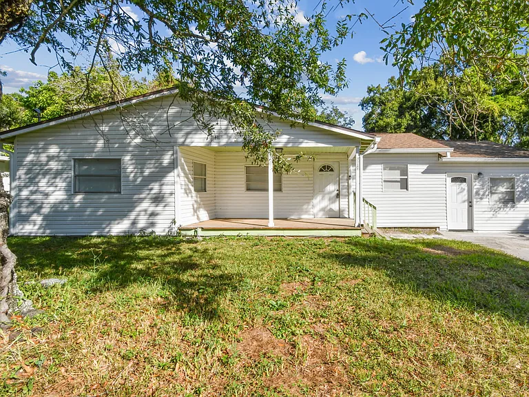 3918 E Clifton St — Photo 13