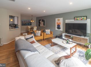 705 Oliphant Ln, Mount Laurel, NJ 08054
