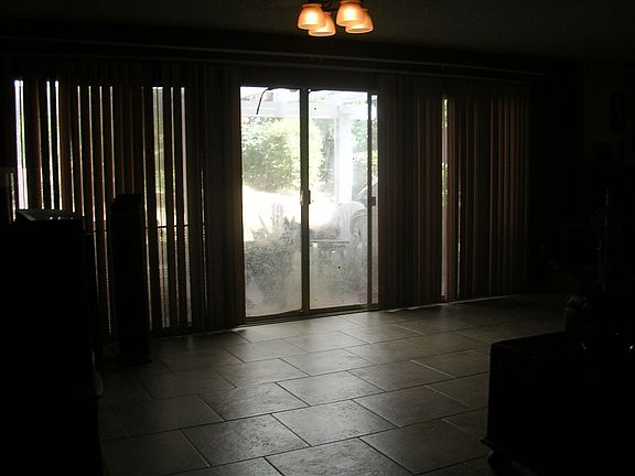 5th image of 1018 N Charter Dr
