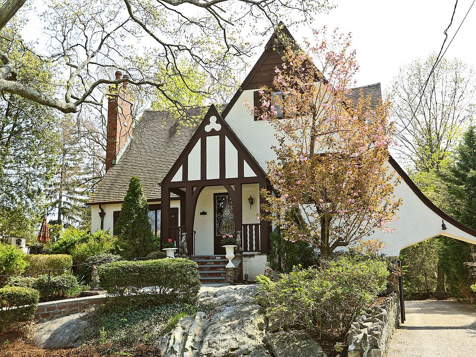 130 Apawamis Front Ext Hi Res.jpg