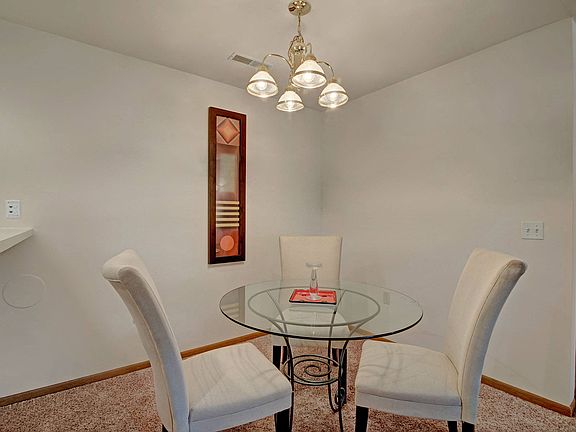 Arbor Ridge Dining Table Set with Three Chairs